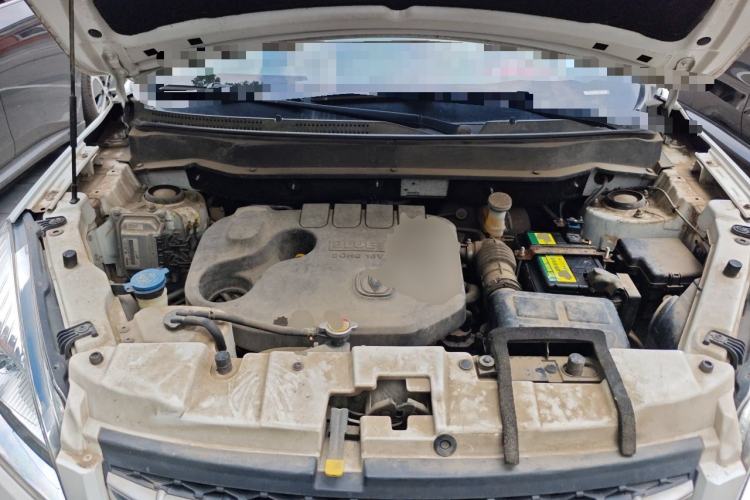 Used CHANGAN CS35 2016 1.6L Automatic Luxury Model China IV Standard Engine Bay