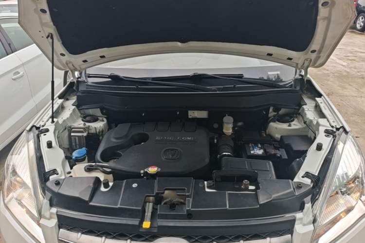 Used CHANGAN CS35 2016 1.6L Manual Luxury Model China V Standard Engine Bay