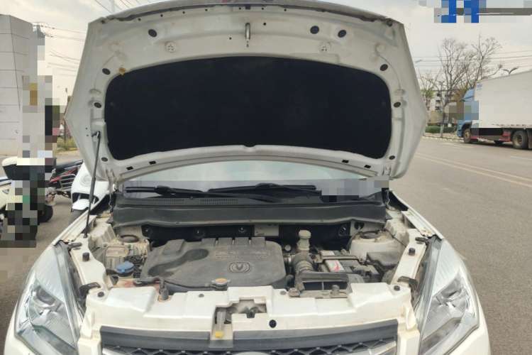 Used CHANGAN CS35 2016 1.6L Manual Luxury Model China IV Standard Engine Bay