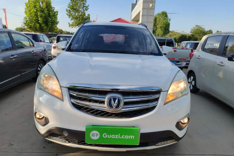 Used CHANGAN CS35 2016 1.6L Automatic Luxury Model China V Standard Exterior 1