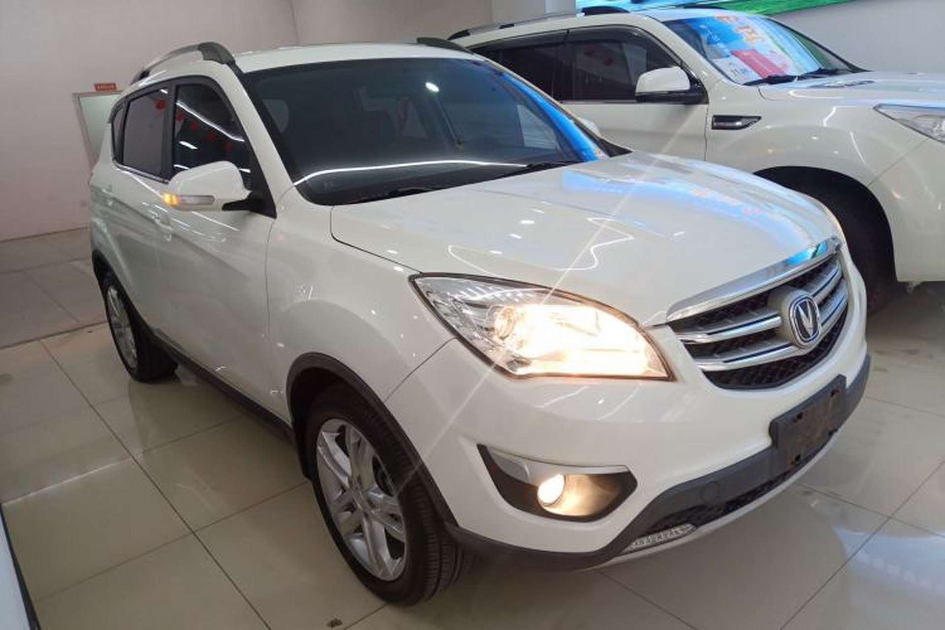 Used CHANGAN CS35 2016 1.6L Automatic Luxury Model China V Standard Exterior 2