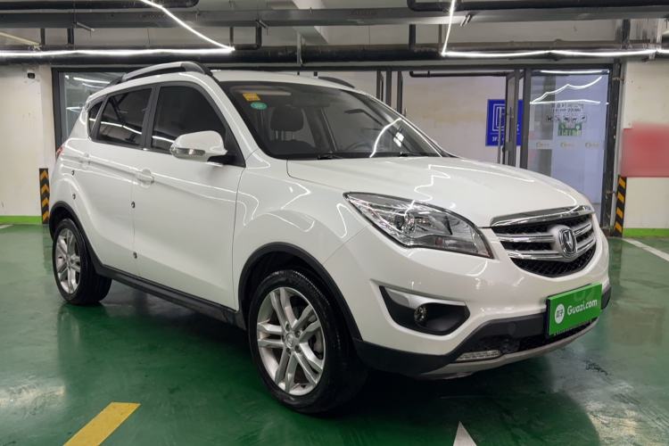 Used CHANGAN CS35 2016 1.6L Automatic Luxury Model China V Standard Exterior 2