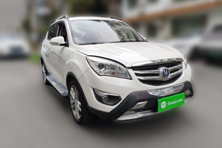 Used CHANGAN CS35 2016 1.6L Automatic Luxury Model China IV Standard Exterior 2