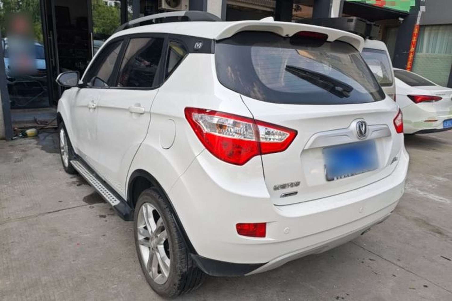 Used CHANGAN CS35 2016 1.6L Automatic Luxury Model China IV Standard Exterior 2