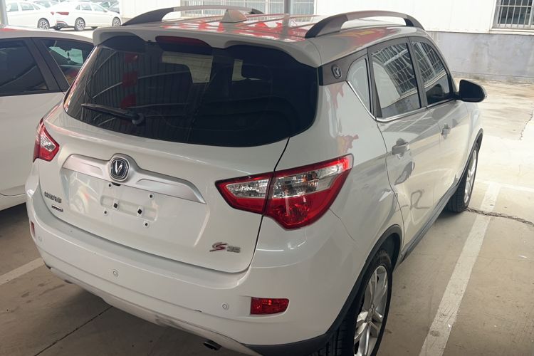 Used CHANGAN CS35 2016 1.6L Automatic Luxury Model China V Standard Exterior 3