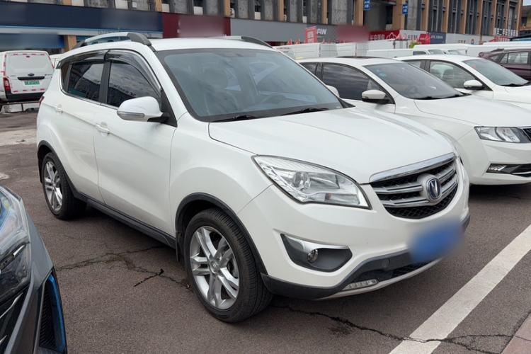 Used CHANGAN CS35 2016 1.6L Automatic Luxury Model China V Standard Exterior 3