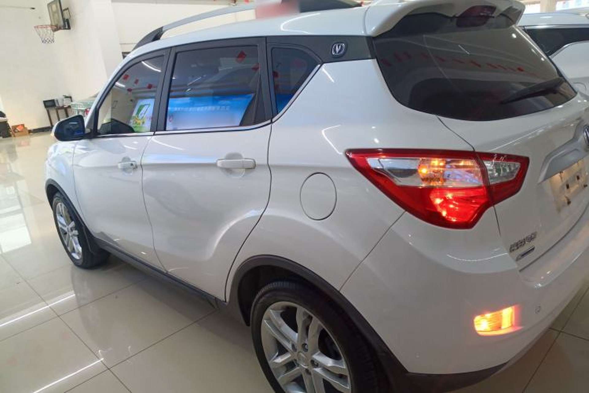 Used CHANGAN CS35 2016 1.6L Automatic Luxury Model China V Standard Exterior 3