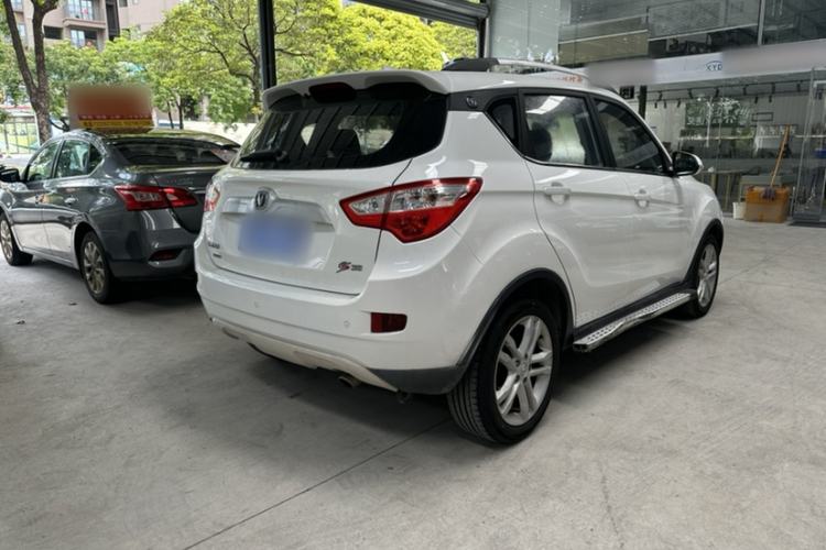 Used CHANGAN CS35 2016 1.6L Automatic Luxury Model China V Standard Exterior 4
