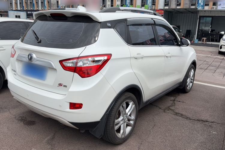 Used CHANGAN CS35 2016 1.6L Automatic Luxury Model China V Standard Exterior 5