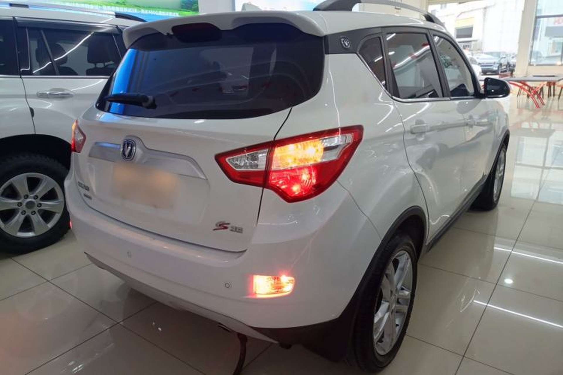 Used CHANGAN CS35 2016 1.6L Automatic Luxury Model China V Standard Exterior 5
