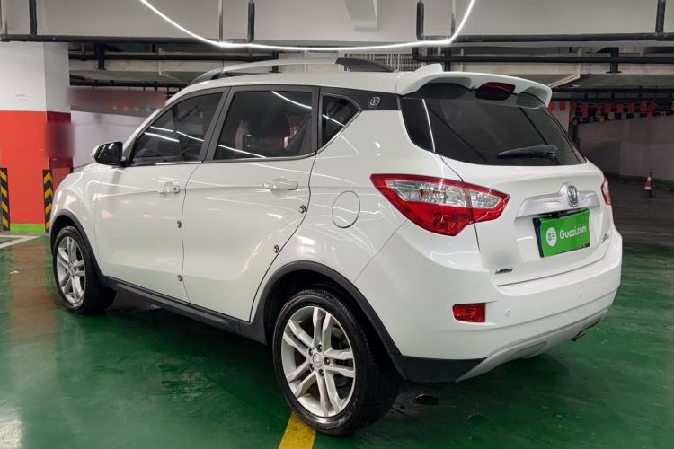 Used CHANGAN CS35 2016 1.6L Automatic Luxury Model China V Standard Exterior 7