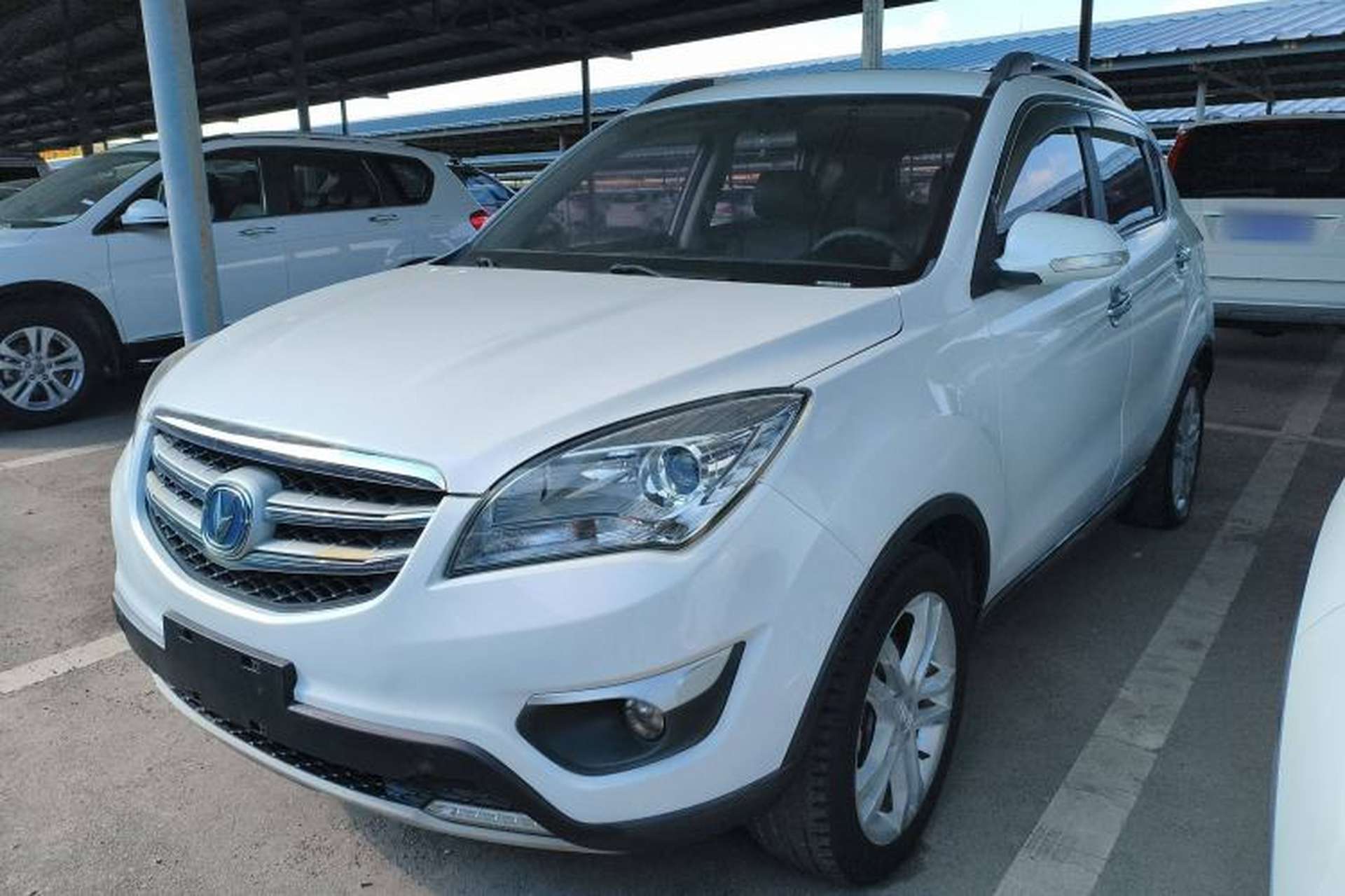 Used CHANGAN CS35 2016 1.6L Manual Luxury Model China V Standard Front Left 45 Deg