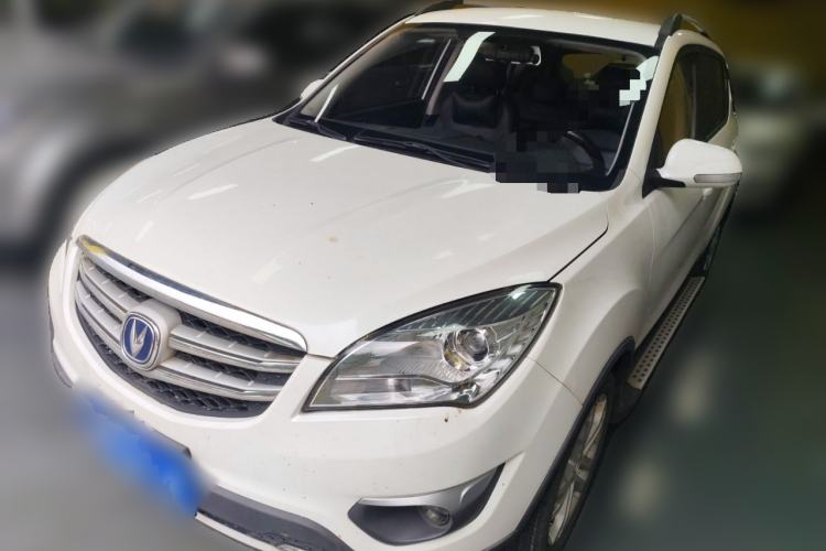 Used CHANGAN CS35 2016 1.6L Manual Luxury Model China IV Standard Front Left 45 Deg