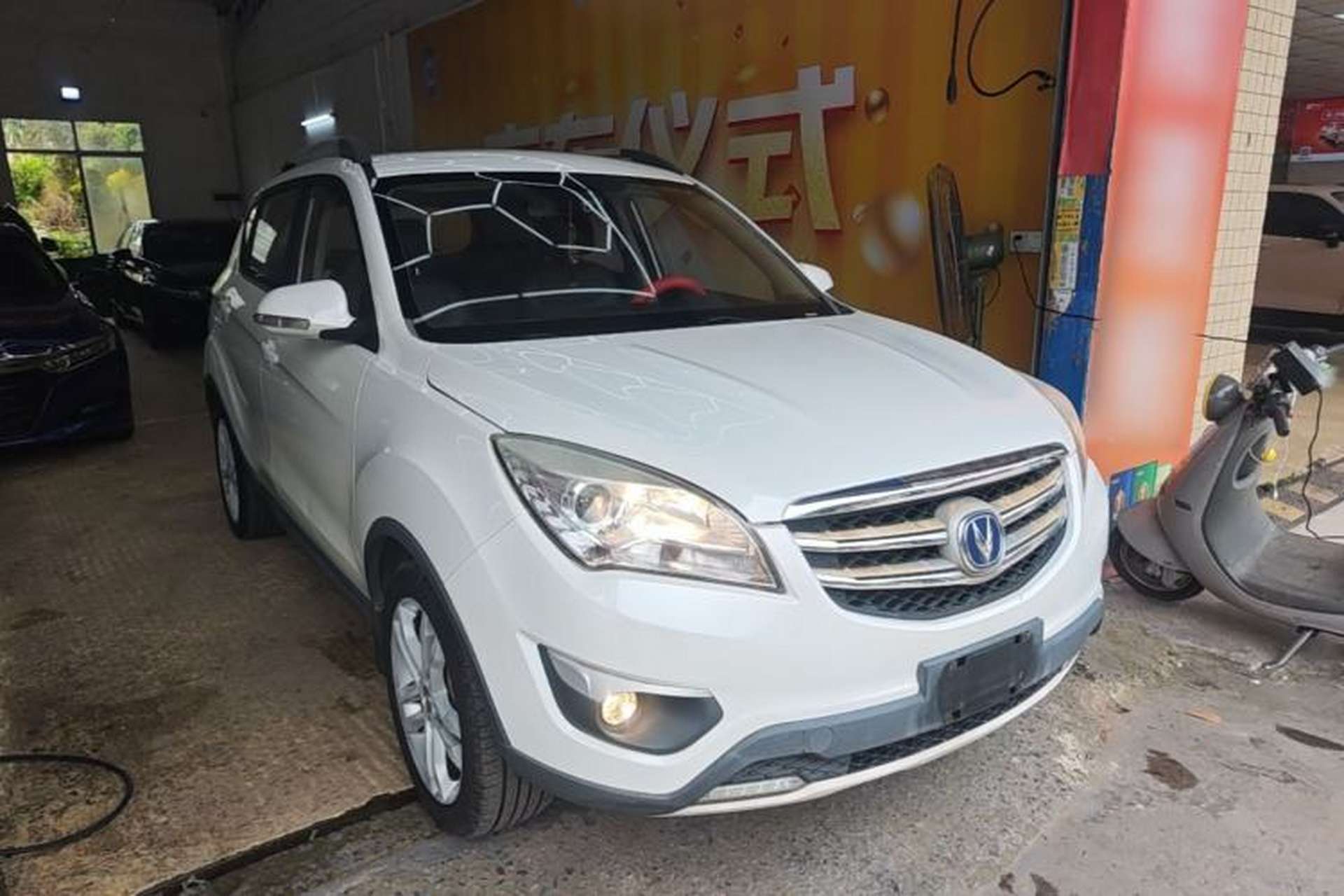 Used CHANGAN CS35 2016 1.6L Manual Luxury Model China V Standard Front Right 45 Deg