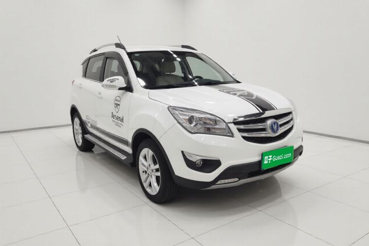 Used CHANGAN CS35 2016 1.6L Automatic Luxury Model China IV Standard Front Right 45 Deg