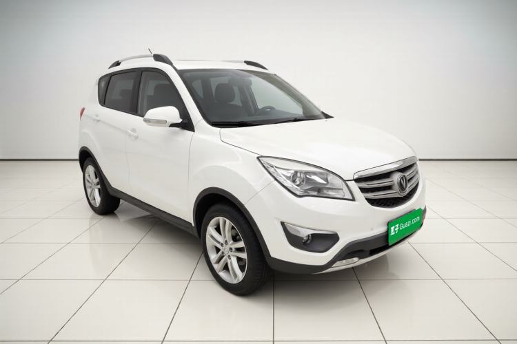 Used CHANGAN CS35 2016 1.6L Manual Luxury Model China V Standard Front Right 45 Deg