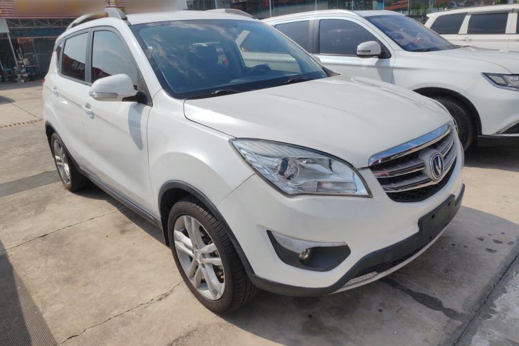 Used CHANGAN CS35 2016 1.6L Manual Luxury Model China V Standard Front Right 45 Deg