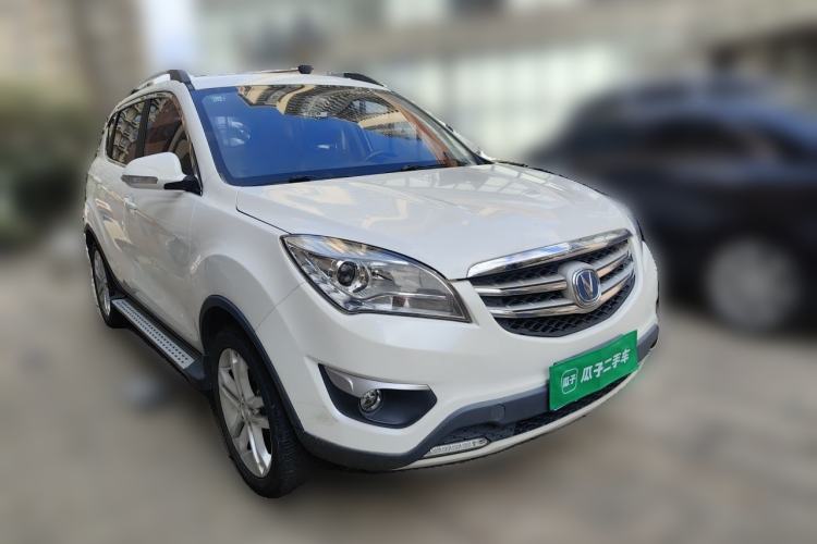 Used CHANGAN CS35 2016 1.6L Manual Luxury Model China V Standard Front Right 45 Deg