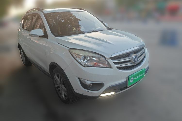 Used CHANGAN CS35 2016 1.6L Manual Luxury Model China V Standard Front Right 45 Deg