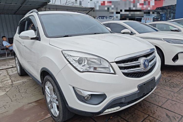 Used CHANGAN CS35 2016 1.6L Automatic Luxury Model China V Standard Front Right 45 Deg
