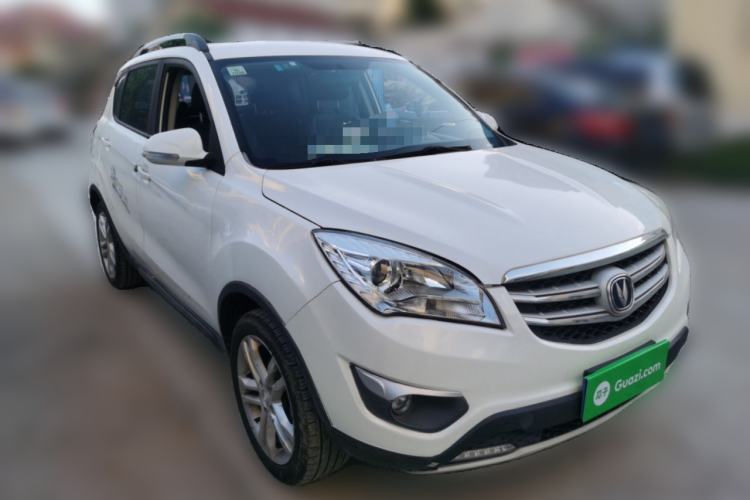 Used CHANGAN CS35 2016 1.6L Manual Luxury Model China IV Standard Front Right 45 Deg