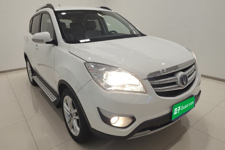 Used CHANGAN CS35 2016 1.6L Automatic Luxury Model China V Standard Front Right 45 Deg