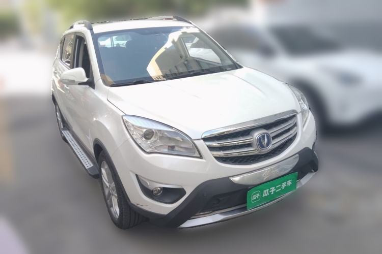 Used CHANGAN CS35 2016 1.6L Automatic Luxury Model China IV Standard Front Right 45 Deg