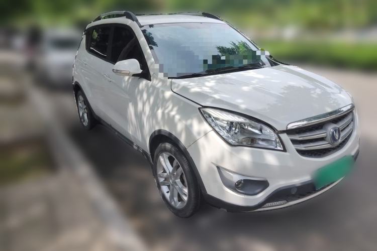 Used CHANGAN CS35 2016 1.6L Automatic Luxury Model China V Standard Front Right 45 Deg