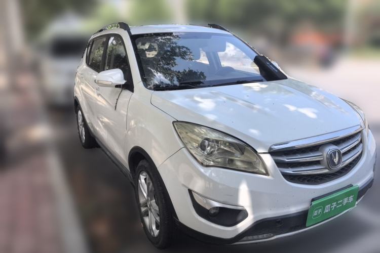 Used CHANGAN CS35 2016 1.6L Manual Luxury Model China IV Standard Front Right 45 Deg