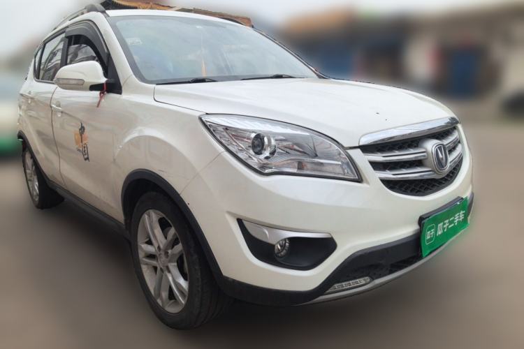 Used CHANGAN CS35 2016 1.6L Manual Luxury Model China IV Standard Front Right 45 Deg