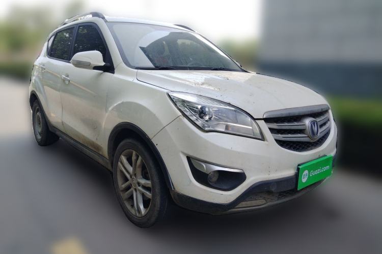 Used CHANGAN CS35 2016 1.6L Manual Luxury Model China V Standard Front Right 45 Deg