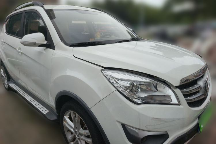 Used CHANGAN CS35 2016 1.6L Automatic Luxury Model China V Standard Front Right 45 Deg