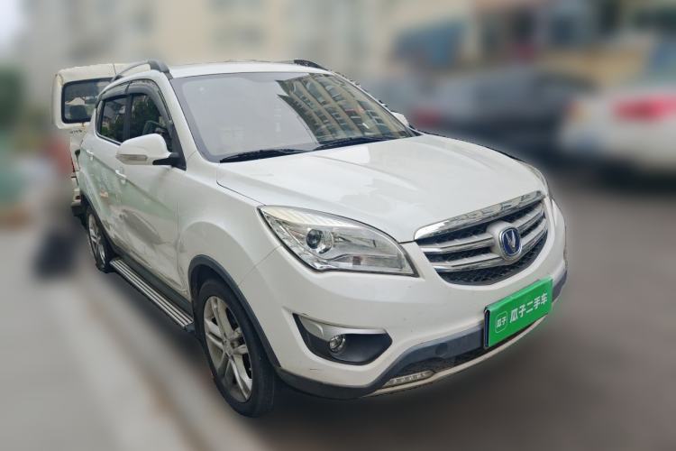 Used CHANGAN CS35 2016 1.6L Manual Luxury Model China IV Standard Front Right 45 Deg