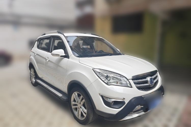 Used CHANGAN CS35 2016 1.6L Manual Luxury Model China IV Standard Front Right 45 Deg