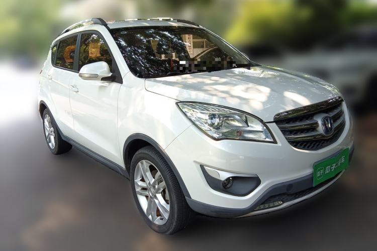 Used CHANGAN CS35 2016 1.6L Manual Luxury Model China V Standard Front Right 45 Deg