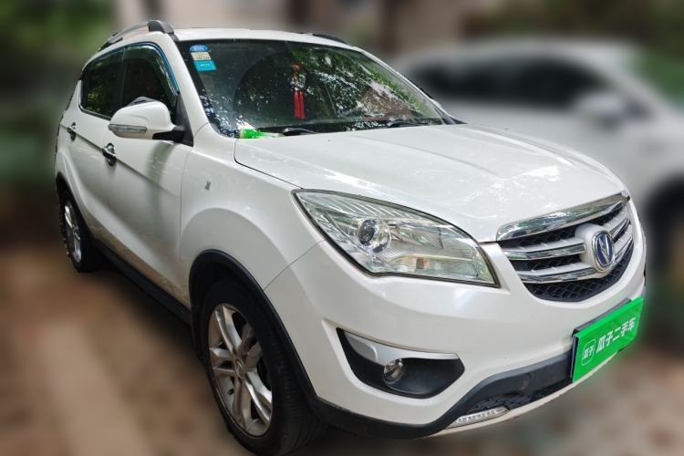 Used CHANGAN CS35 2016 1.6L Automatic Luxury Model China IV Standard Front Right 45 Deg