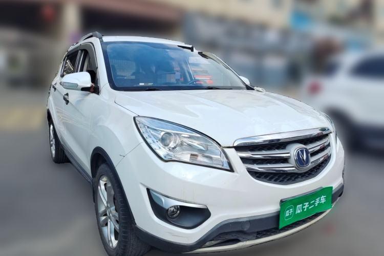 Used CHANGAN CS35 2016 1.6L Manual Luxury Model China IV Standard Front Right 45 Deg