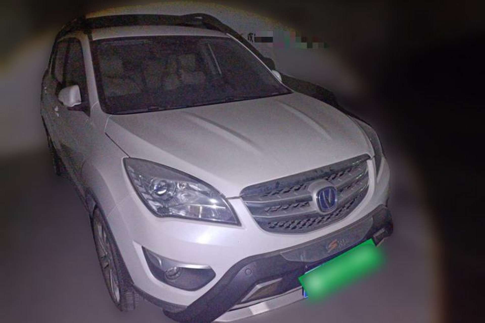 Used CHANGAN CS35 2016 1.6L Manual Luxury Model China V Standard Front Right 45 Deg