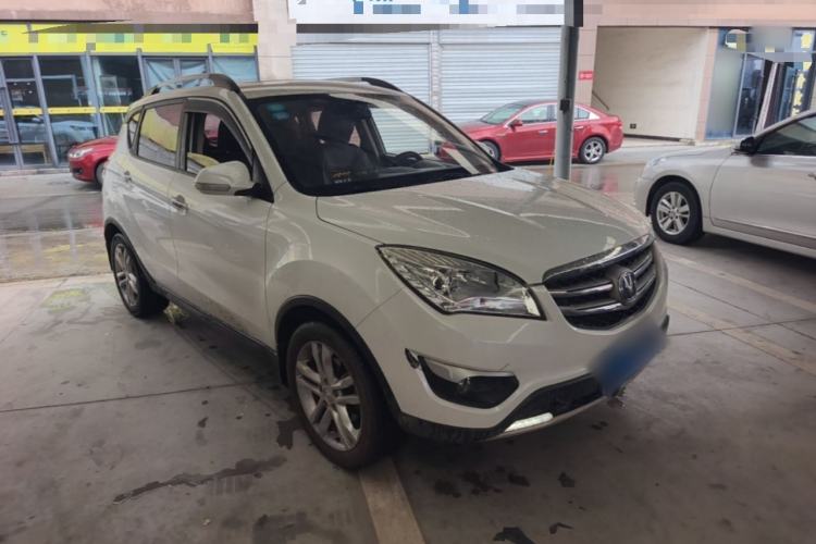 Used CHANGAN CS35 2016 1.6L Manual Luxury Model China V Standard Front Right 45 Deg