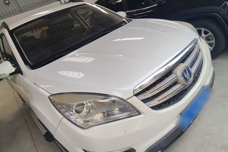 Used CHANGAN CS35 2016 1.6L Automatic Luxury Model China V Standard Front Right 45 Deg