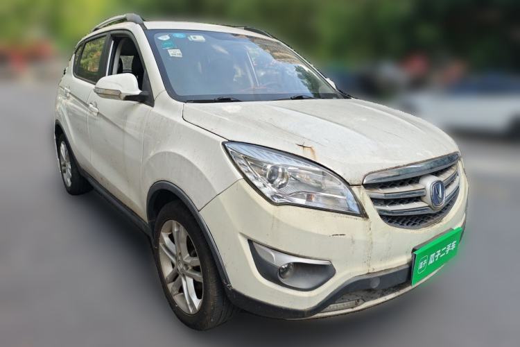 Used CHANGAN CS35 2016 1.6L Manual Luxury Model China IV Standard Front Right 45 Deg