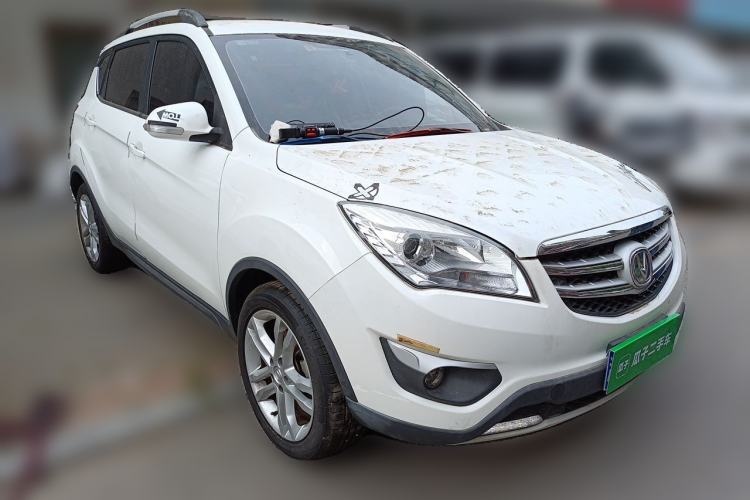 Used CHANGAN CS35 2016 1.6L Automatic Luxury Model China V Standard Front Right 45 Deg