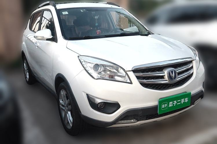 Used CHANGAN CS35 2016 1.6L Manual Luxury Model China V Standard Front Right 45 Deg