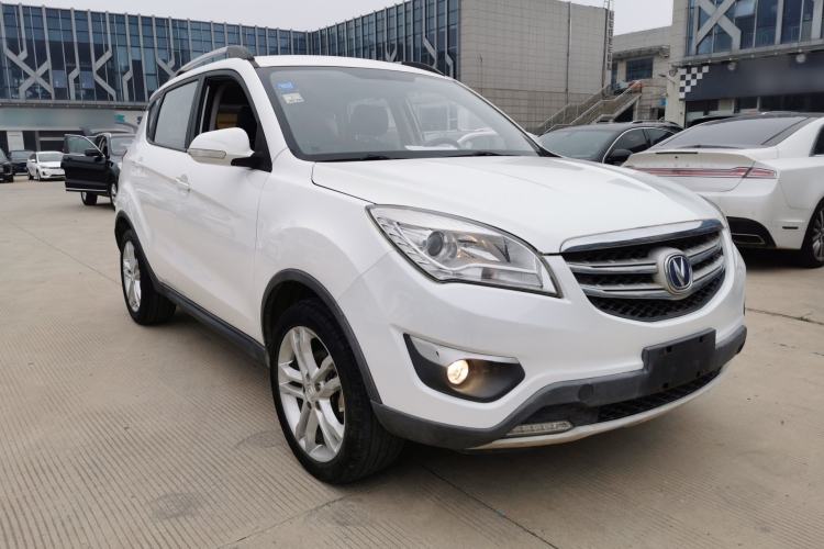 Used CHANGAN CS35 2016 1.6L Manual Luxury Model China V Standard Front Right 45 Deg