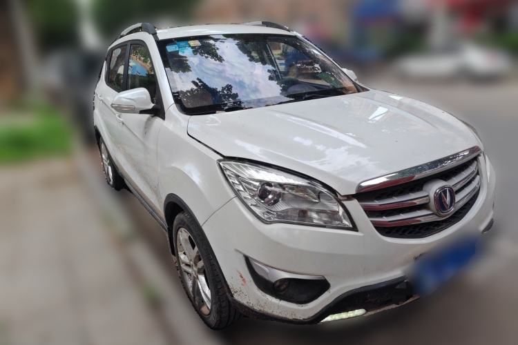 Used CHANGAN CS35 2016 1.6L Manual Luxury Model China V Standard Front Right 45 Deg