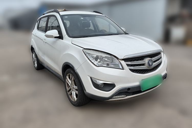 Used CHANGAN CS35 2016 1.6L Automatic Luxury Model China IV Standard Front Right 45 Deg