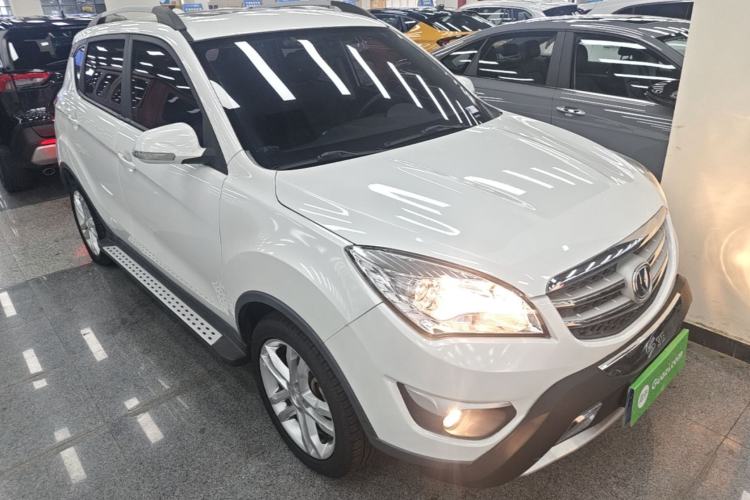 Used CHANGAN CS35 2016 1.6L Manual Luxury Model China V Standard Front Right 45 Deg
