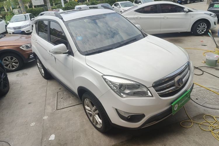 Used CHANGAN CS35 2016 1.6L Manual Luxury Model China V Standard Front Right 45 Deg