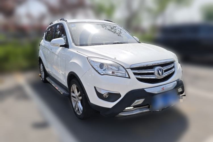Used CHANGAN CS35 2016 1.6L Manual Luxury Model China V Standard Front Right 45 Deg