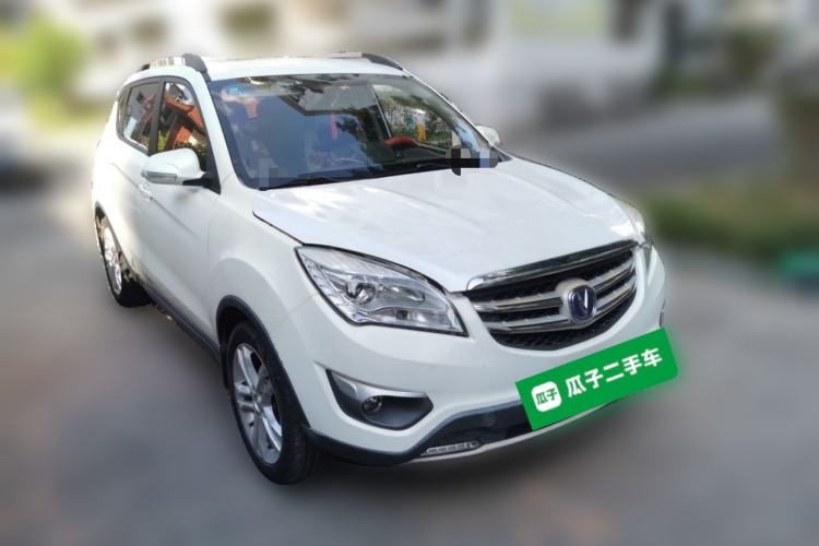 Used CHANGAN CS35 2016 1.6L Manual Luxury Model China IV Standard Front Right 45 Deg